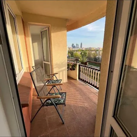 Duzy Na Doby W Centrum Warszawy *