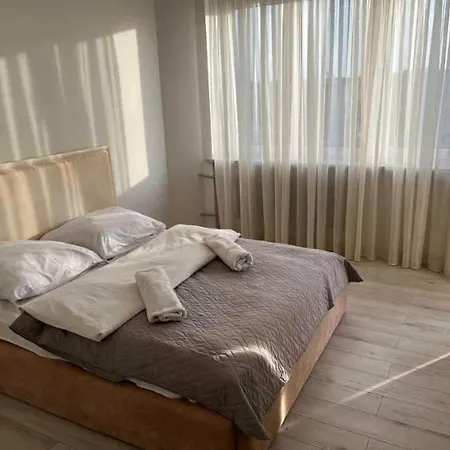 Duzy Na Doby W Centrum Warszawy Varsovia